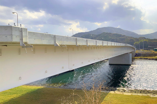 一般国道191号粟野橋（仮称）の完成写真